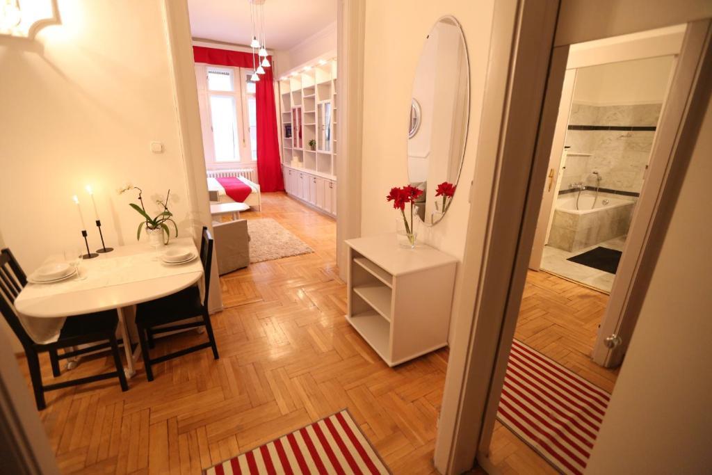 D.Five Classic Luxury Apartment 부다페스트 객실 사진